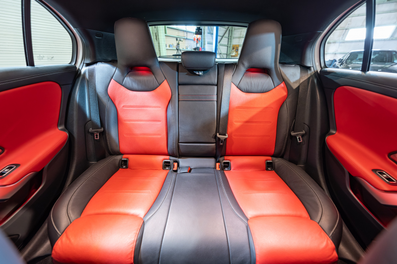 メルセデスベンツ Aクラス A180ｽﾀｲﾙ AMGﾗｲﾝ ｱﾄﾞﾊﾞﾝｽﾄﾞ&ﾚｻﾞｰｴｸｽｸﾙｰｼﾌﾞ&ﾅﾋﾞ&ﾚｰﾀﾞｰｾｰﾌﾃｨPKG　1ｵｰﾅｰ 黒/赤革ｼｰﾄ ﾊﾟﾉﾗﾏSR MBUXﾅﾋﾞ 360ｶﾒﾗ ADVｽﾋﾟｰｶｰ ﾍｯﾄﾞｱｯﾌﾟD ﾏﾙﾁｶﾗｰｱﾝﾋﾞｴﾝﾄﾗｲﾄ ﾏﾙﾁﾋﾞｰﾑLED ACC BSM LCW　2年保証