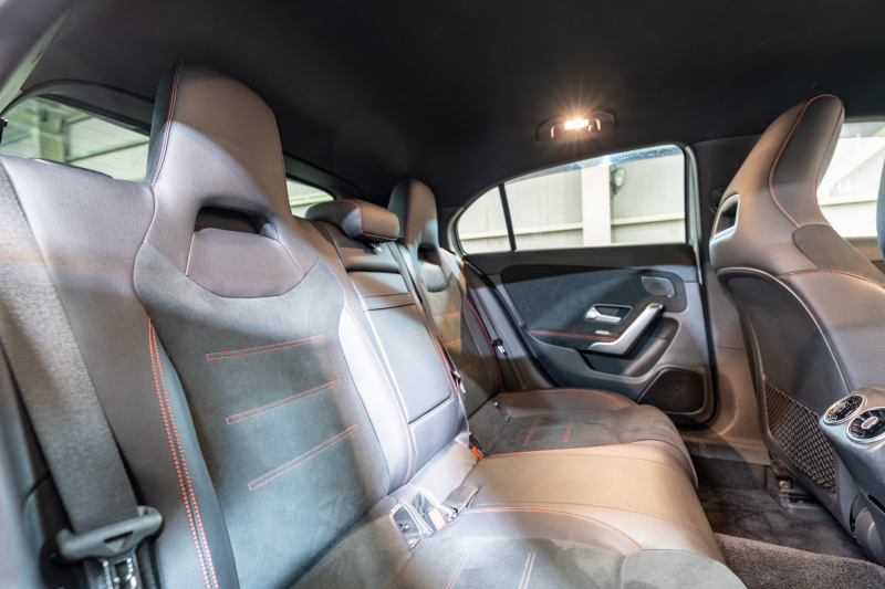 メルセデスベンツ Aクラス A180ｽﾀｲﾙ AMGﾗｲﾝ ｱﾄﾞﾊﾞﾝｽﾄﾞ&ﾅﾋﾞ&ﾚｰﾀﾞｰｾｰﾌﾃｨPKG　黒半革 MBUXﾅﾋﾞ ﾌﾙｾｸﾞ 360ｶﾒ ADVｽﾋﾟｰｶｰ ﾍｯﾄﾞｱｯﾌﾟD ﾏﾙﾁﾋﾞｰﾑLED ﾜｲﾔﾚｽﾁｬｰｼﾞ　2年保証