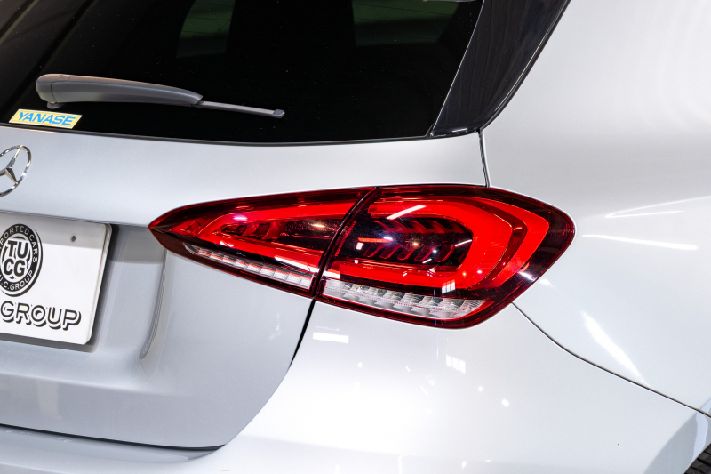 メルセデスベンツ Aクラス A180ｽﾀｲﾙ AMGﾗｲﾝ ｱﾄﾞﾊﾞﾝｽﾄﾞ&ﾅﾋﾞ&ﾚｰﾀﾞｰｾｰﾌﾃｨPKG　黒半革 MBUXﾅﾋﾞ ﾌﾙｾｸﾞ 360ｶﾒ ADVｽﾋﾟｰｶｰ ﾍｯﾄﾞｱｯﾌﾟD ﾏﾙﾁﾋﾞｰﾑLED ﾜｲﾔﾚｽﾁｬｰｼﾞ　2年保証