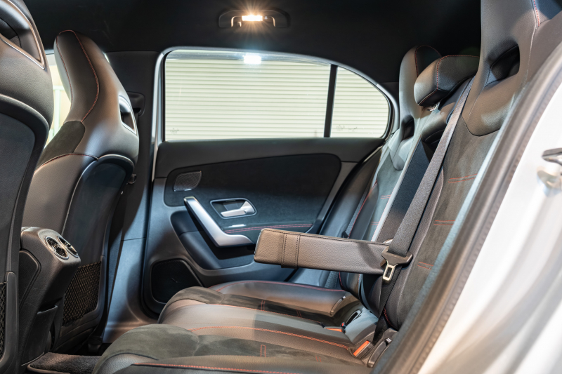 メルセデスベンツ Aクラス A180ｽﾀｲﾙ AMGﾗｲﾝ ｱﾄﾞﾊﾞﾝｽﾄﾞ&ﾅﾋﾞ&ﾚｰﾀﾞｰｾｰﾌﾃｨPKG　黒半革 MBUXﾅﾋﾞ ﾌﾙｾｸﾞ 360ｶﾒ ADVｽﾋﾟｰｶｰ ﾍｯﾄﾞｱｯﾌﾟD ﾏﾙﾁﾋﾞｰﾑLED ﾜｲﾔﾚｽﾁｬｰｼﾞ　2年保証