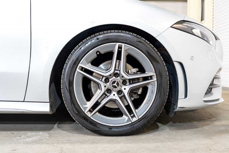 メルセデスベンツ Aクラス A180ｽﾀｲﾙ AMGﾗｲﾝ ｱﾄﾞﾊﾞﾝｽﾄﾞ&ﾅﾋﾞ&ﾚｰﾀﾞｰｾｰﾌﾃｨPKG　黒半革 MBUXﾅﾋﾞ ﾌﾙｾｸﾞ 360ｶﾒ ADVｽﾋﾟｰｶｰ ﾍｯﾄﾞｱｯﾌﾟD ﾏﾙﾁﾋﾞｰﾑLED ﾜｲﾔﾚｽﾁｬｰｼﾞ　2年保証