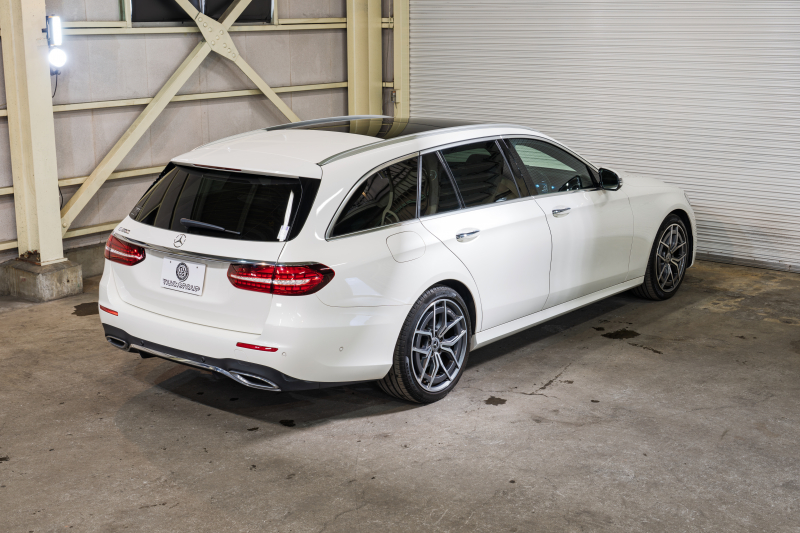 メルセデスベンツ Eクラス E200 ｽﾃｰｼｮﾝﾜｺﾞﾝｽﾎﾟｰﾂ  AMGﾗｲﾝｲﾝﾃﾘｱ&ｴｸｽｸﾙｰｼﾌﾞPKG　後期 BSG搭載 黒ﾅｯﾊﾟ革 ｼｰﾄﾋｰﾀ- ﾊﾟﾉﾗﾏSR MBUXﾅﾋﾞTV HUD CarPlay 360°ｶﾒﾗ ﾌﾞﾙﾒｽﾀｰ ﾏﾙﾁﾋﾞｰﾑLED AMGｴｱﾛ&19ｲﾝﾁAW　2年保証