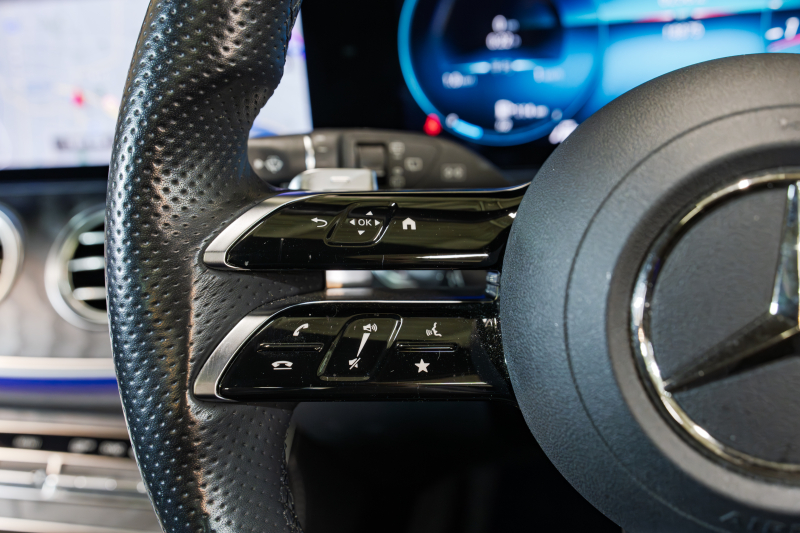 メルセデスベンツ Eクラス E200 ｽﾃｰｼｮﾝﾜｺﾞﾝｽﾎﾟｰﾂ  AMGﾗｲﾝｲﾝﾃﾘｱ&ｴｸｽｸﾙｰｼﾌﾞPKG　後期 BSG搭載 黒ﾅｯﾊﾟ革 ｼｰﾄﾋｰﾀ- ﾊﾟﾉﾗﾏSR MBUXﾅﾋﾞTV HUD CarPlay 360°ｶﾒﾗ ﾌﾞﾙﾒｽﾀｰ ﾏﾙﾁﾋﾞｰﾑLED AMGｴｱﾛ&19ｲﾝﾁAW　2年保証