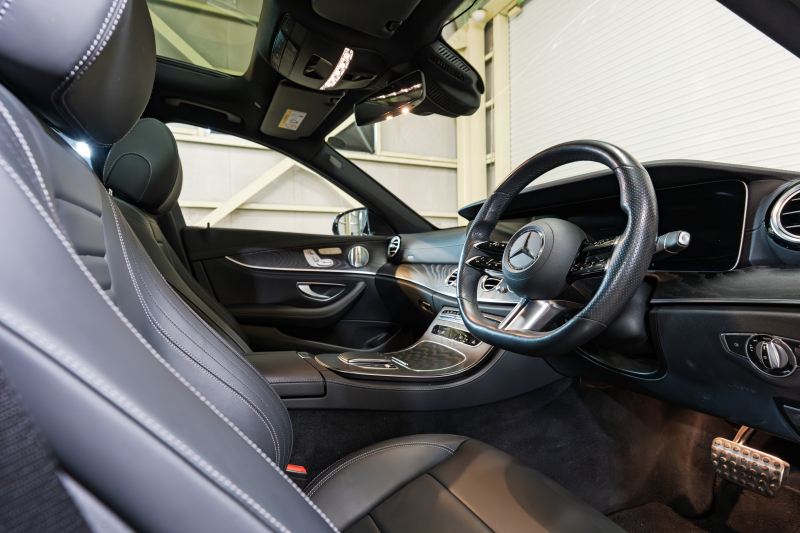 メルセデスベンツ Eクラス E200 ｽﾃｰｼｮﾝﾜｺﾞﾝｽﾎﾟｰﾂ  AMGﾗｲﾝｲﾝﾃﾘｱ&ｴｸｽｸﾙｰｼﾌﾞPKG　後期 BSG搭載 黒ﾅｯﾊﾟ革 ｼｰﾄﾋｰﾀ- ﾊﾟﾉﾗﾏSR MBUXﾅﾋﾞTV HUD CarPlay 360°ｶﾒﾗ ﾌﾞﾙﾒｽﾀｰ ﾏﾙﾁﾋﾞｰﾑLED AMGｴｱﾛ&19ｲﾝﾁAW　2年保証