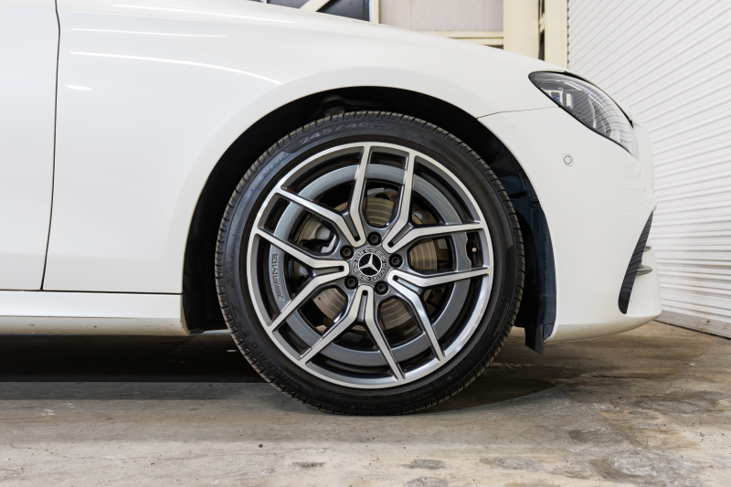 メルセデスベンツ Eクラス E200 ｽﾃｰｼｮﾝﾜｺﾞﾝｽﾎﾟｰﾂ  AMGﾗｲﾝｲﾝﾃﾘｱ&ｴｸｽｸﾙｰｼﾌﾞPKG　後期 BSG搭載 黒ﾅｯﾊﾟ革 ｼｰﾄﾋｰﾀ- ﾊﾟﾉﾗﾏSR MBUXﾅﾋﾞTV HUD CarPlay 360°ｶﾒﾗ ﾌﾞﾙﾒｽﾀｰ ﾏﾙﾁﾋﾞｰﾑLED AMGｴｱﾛ&19ｲﾝﾁAW　2年保証