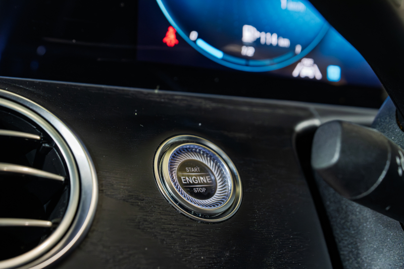 メルセデスベンツ Eクラス E200 ｽﾃｰｼｮﾝﾜｺﾞﾝｽﾎﾟｰﾂ  AMGﾗｲﾝｲﾝﾃﾘｱ&ｴｸｽｸﾙｰｼﾌﾞPKG　後期 BSG搭載 黒ﾅｯﾊﾟ革 ｼｰﾄﾋｰﾀ- ﾊﾟﾉﾗﾏSR MBUXﾅﾋﾞTV HUD CarPlay 360°ｶﾒﾗ ﾌﾞﾙﾒｽﾀｰ ﾏﾙﾁﾋﾞｰﾑLED AMGｴｱﾛ&19ｲﾝﾁAW　2年保証