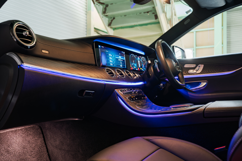 メルセデスベンツ Eクラス E200 ｽﾃｰｼｮﾝﾜｺﾞﾝｽﾎﾟｰﾂ  AMGﾗｲﾝｲﾝﾃﾘｱ&ｴｸｽｸﾙｰｼﾌﾞPKG　後期 BSG搭載 黒ﾅｯﾊﾟ革 ｼｰﾄﾋｰﾀ- ﾊﾟﾉﾗﾏSR MBUXﾅﾋﾞTV HUD CarPlay 360°ｶﾒﾗ ﾌﾞﾙﾒｽﾀｰ ﾏﾙﾁﾋﾞｰﾑLED AMGｴｱﾛ&19ｲﾝﾁAW　2年保証