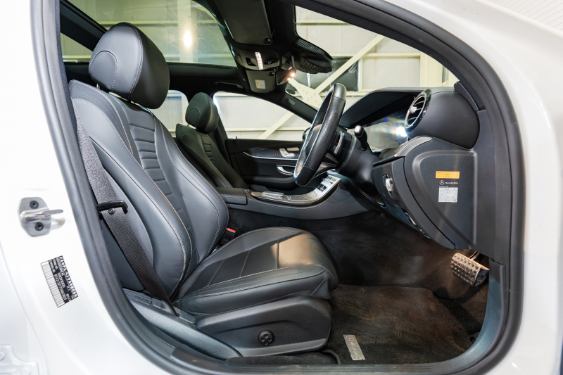 メルセデスベンツ Eクラス E200 ｽﾃｰｼｮﾝﾜｺﾞﾝｽﾎﾟｰﾂ  AMGﾗｲﾝｲﾝﾃﾘｱ&ｴｸｽｸﾙｰｼﾌﾞPKG　後期 BSG搭載 黒ﾅｯﾊﾟ革 ｼｰﾄﾋｰﾀ- ﾊﾟﾉﾗﾏSR MBUXﾅﾋﾞTV HUD CarPlay 360°ｶﾒﾗ ﾌﾞﾙﾒｽﾀｰ ﾏﾙﾁﾋﾞｰﾑLED AMGｴｱﾛ&19ｲﾝﾁAW　2年保証