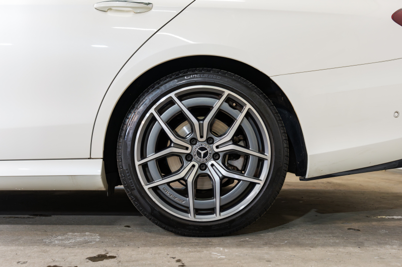 メルセデスベンツ Eクラス E200 ｽﾃｰｼｮﾝﾜｺﾞﾝｽﾎﾟｰﾂ  AMGﾗｲﾝｲﾝﾃﾘｱ&ｴｸｽｸﾙｰｼﾌﾞPKG　後期 BSG搭載 黒ﾅｯﾊﾟ革 ｼｰﾄﾋｰﾀ- ﾊﾟﾉﾗﾏSR MBUXﾅﾋﾞTV HUD CarPlay 360°ｶﾒﾗ ﾌﾞﾙﾒｽﾀｰ ﾏﾙﾁﾋﾞｰﾑLED AMGｴｱﾛ&19ｲﾝﾁAW　2年保証