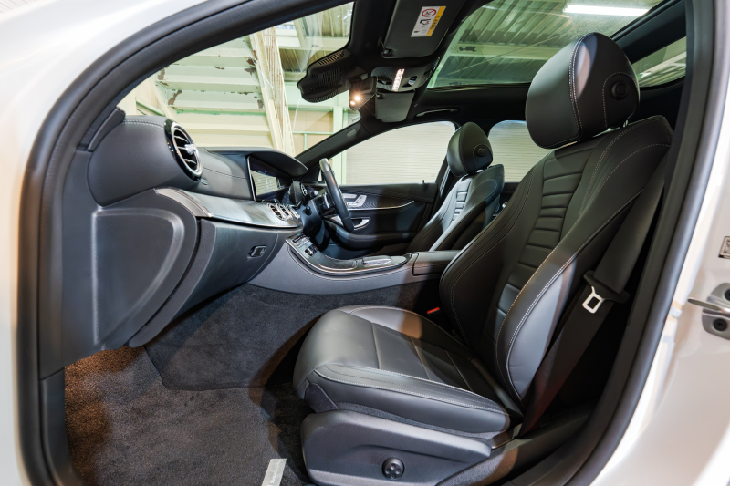 メルセデスベンツ Eクラス E200 ｽﾃｰｼｮﾝﾜｺﾞﾝｽﾎﾟｰﾂ  AMGﾗｲﾝｲﾝﾃﾘｱ&ｴｸｽｸﾙｰｼﾌﾞPKG　後期 BSG搭載 黒ﾅｯﾊﾟ革 ｼｰﾄﾋｰﾀ- ﾊﾟﾉﾗﾏSR MBUXﾅﾋﾞTV HUD CarPlay 360°ｶﾒﾗ ﾌﾞﾙﾒｽﾀｰ ﾏﾙﾁﾋﾞｰﾑLED AMGｴｱﾛ&19ｲﾝﾁAW　2年保証