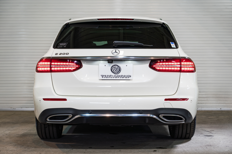 メルセデスベンツ Eクラス E200 ｽﾃｰｼｮﾝﾜｺﾞﾝｽﾎﾟｰﾂ  AMGﾗｲﾝｲﾝﾃﾘｱ&ｴｸｽｸﾙｰｼﾌﾞPKG　後期 BSG搭載 黒ﾅｯﾊﾟ革 ｼｰﾄﾋｰﾀ- ﾊﾟﾉﾗﾏSR MBUXﾅﾋﾞTV HUD CarPlay 360°ｶﾒﾗ ﾌﾞﾙﾒｽﾀｰ ﾏﾙﾁﾋﾞｰﾑLED AMGｴｱﾛ&19ｲﾝﾁAW　2年保証