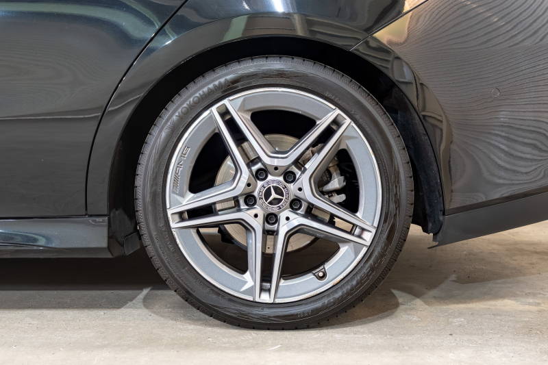 メルセデスベンツ CLAクラス CLA200d SB AMGﾗｲﾝ AMGﾚｻﾞｰEXC&ｱﾄﾞﾊﾞﾝｽﾄﾞ&ﾅﾋﾞ& ﾚｰﾀﾞｰPKG　灰黒革 ｼｰﾄﾋｰﾀｰ ﾊﾟﾉﾗﾏSR MBUXﾅﾋﾞ ﾌﾙｾｸﾞTV 360ｶﾒﾗ ﾍｯﾄﾞｱｯﾌﾟD ｱﾄﾞﾊﾞﾝｽﾄﾞｻｳﾝﾄﾞ ﾏﾙﾁﾋﾞｰﾑLED AMGｴｱﾛ&18ｲﾝﾁAW　2年保証