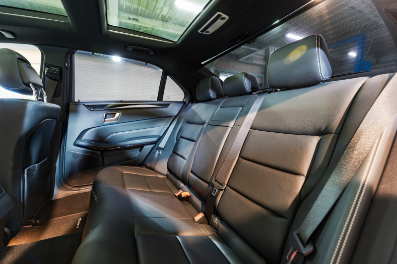 メルセデスベンツ Eクラス E350 AVG AMGｽﾎﾟｰﾂ&ﾚｰﾀﾞｰｾｰﾌﾃｲPKG　 後期ﾓﾃﾞﾙ 黒革 ﾊﾟﾉﾗﾏｻﾝﾙｰﾌ ｼｰﾄﾋｰﾀｰ 純正ﾅﾋﾞ ﾌﾙｾｸﾞTV ﾊﾞｯｸｶﾒﾗ LEDﾍｯﾄﾞﾗｲﾄ AMGｴｱﾛ&18ｲﾝﾁAW　2年保証