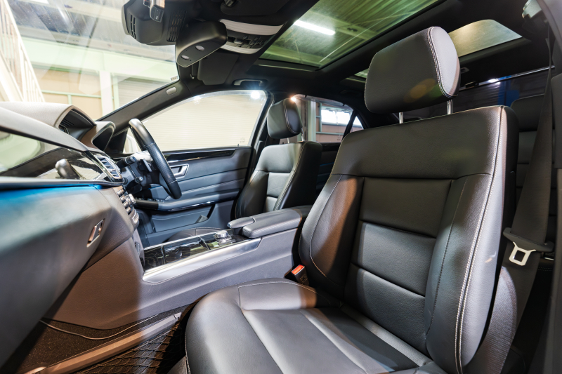 メルセデスベンツ Eクラス E350 AVG AMGｽﾎﾟｰﾂ&ﾚｰﾀﾞｰｾｰﾌﾃｲPKG　 後期ﾓﾃﾞﾙ 黒革 ﾊﾟﾉﾗﾏｻﾝﾙｰﾌ ｼｰﾄﾋｰﾀｰ 純正ﾅﾋﾞ ﾌﾙｾｸﾞTV ﾊﾞｯｸｶﾒﾗ LEDﾍｯﾄﾞﾗｲﾄ AMGｴｱﾛ&18ｲﾝﾁAW　2年保証