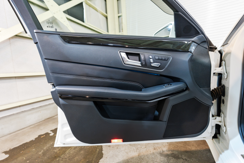 メルセデスベンツ Eクラス E350 AVG AMGｽﾎﾟｰﾂ&ﾚｰﾀﾞｰｾｰﾌﾃｲPKG　 後期ﾓﾃﾞﾙ 黒革 ﾊﾟﾉﾗﾏｻﾝﾙｰﾌ ｼｰﾄﾋｰﾀｰ 純正ﾅﾋﾞ ﾌﾙｾｸﾞTV ﾊﾞｯｸｶﾒﾗ LEDﾍｯﾄﾞﾗｲﾄ AMGｴｱﾛ&18ｲﾝﾁAW　2年保証