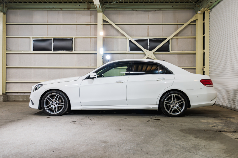 メルセデスベンツ Eクラス E350 AVG AMGｽﾎﾟｰﾂ&ﾚｰﾀﾞｰｾｰﾌﾃｲPKG　 後期ﾓﾃﾞﾙ 黒革 ﾊﾟﾉﾗﾏｻﾝﾙｰﾌ ｼｰﾄﾋｰﾀｰ 純正ﾅﾋﾞ ﾌﾙｾｸﾞTV ﾊﾞｯｸｶﾒﾗ LEDﾍｯﾄﾞﾗｲﾄ AMGｴｱﾛ&18ｲﾝﾁAW　2年保証