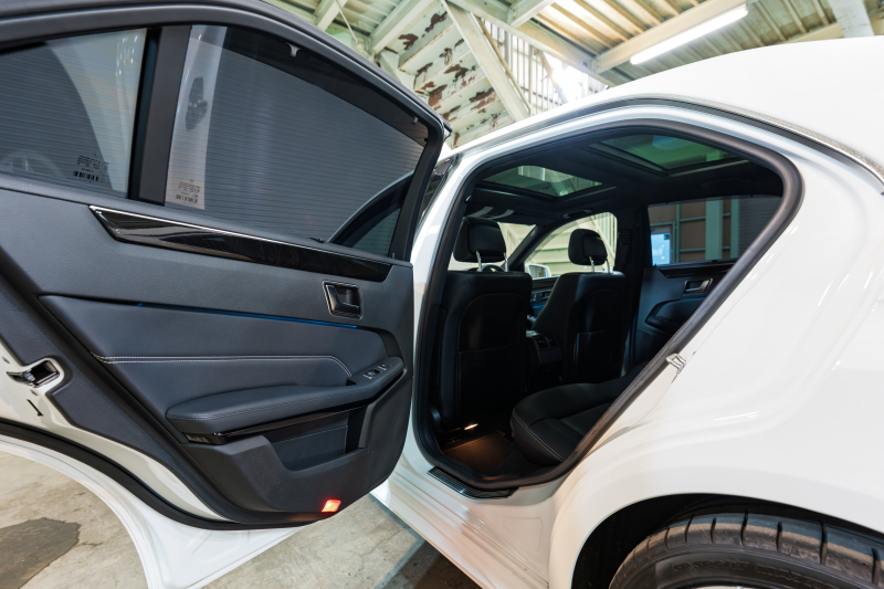 メルセデスベンツ Eクラス E350 AVG AMGｽﾎﾟｰﾂ&ﾚｰﾀﾞｰｾｰﾌﾃｲPKG　 後期ﾓﾃﾞﾙ 黒革 ﾊﾟﾉﾗﾏｻﾝﾙｰﾌ ｼｰﾄﾋｰﾀｰ 純正ﾅﾋﾞ ﾌﾙｾｸﾞTV ﾊﾞｯｸｶﾒﾗ LEDﾍｯﾄﾞﾗｲﾄ AMGｴｱﾛ&18ｲﾝﾁAW　2年保証