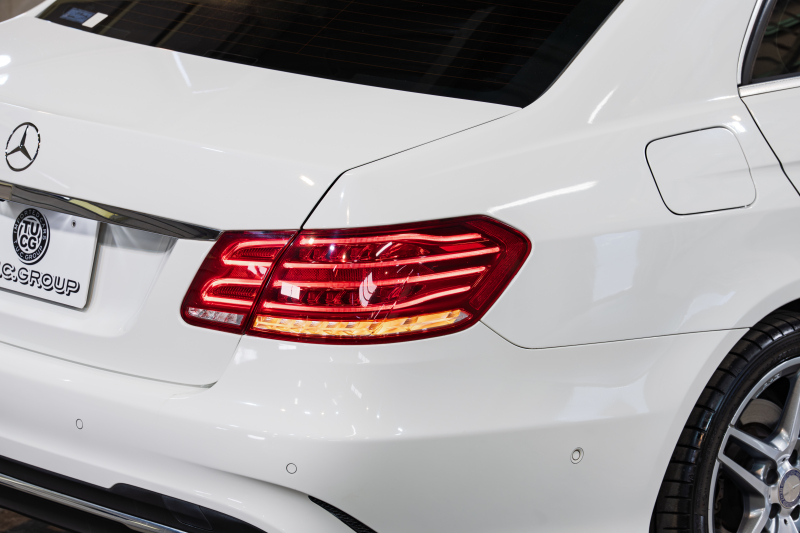 メルセデスベンツ Eクラス E350 AVG AMGｽﾎﾟｰﾂ&ﾚｰﾀﾞｰｾｰﾌﾃｲPKG　 後期ﾓﾃﾞﾙ 黒革 ﾊﾟﾉﾗﾏｻﾝﾙｰﾌ ｼｰﾄﾋｰﾀｰ 純正ﾅﾋﾞ ﾌﾙｾｸﾞTV ﾊﾞｯｸｶﾒﾗ LEDﾍｯﾄﾞﾗｲﾄ AMGｴｱﾛ&18ｲﾝﾁAW　2年保証