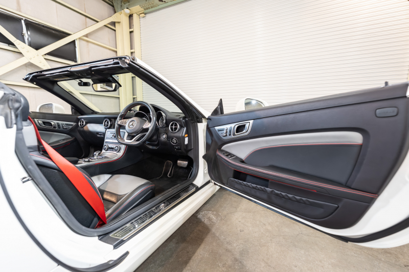 メルセデスベンツ SLCクラス SLC180 ﾚｯﾄﾞｱｰﾄｴﾃﾞｨｼｮﾝ ﾚｰﾀﾞｰP　特別仕様 黒銀革 ｼｰﾄﾋｰﾀｰ ｴｱｽｶｰﾌ 純正ﾅﾋﾞ ﾌﾙｾｸﾞTV CarPlay Bｶﾒﾗ ﾚｯﾄﾞﾌﾞﾚｰｷｷｬﾘﾊﾟｰ LEDﾍｯﾄﾞ AMGｴｱﾛ&18AW　2年保証