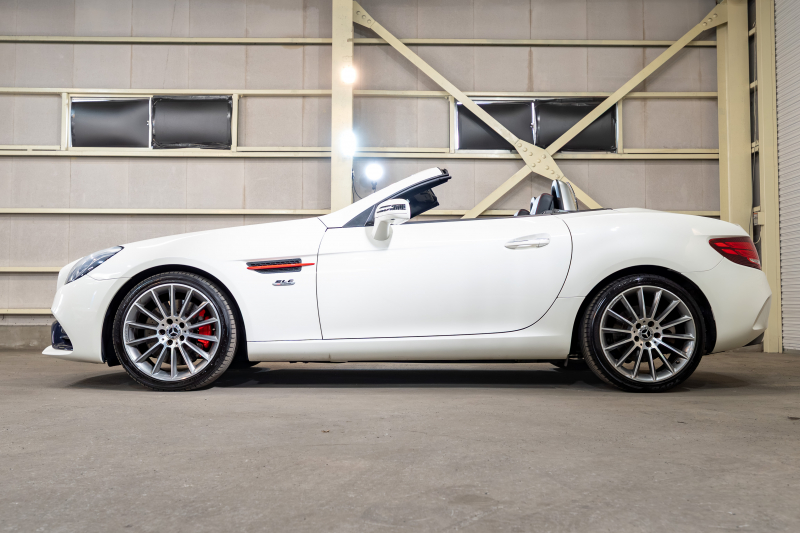 メルセデスベンツ SLCクラス SLC180 ﾚｯﾄﾞｱｰﾄｴﾃﾞｨｼｮﾝ ﾚｰﾀﾞｰP　特別仕様 黒銀革 ｼｰﾄﾋｰﾀｰ ｴｱｽｶｰﾌ 純正ﾅﾋﾞ ﾌﾙｾｸﾞTV CarPlay Bｶﾒﾗ ﾚｯﾄﾞﾌﾞﾚｰｷｷｬﾘﾊﾟｰ LEDﾍｯﾄﾞ AMGｴｱﾛ&18AW　2年保証