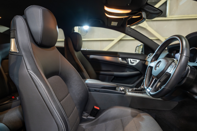 メルセデスベンツ Cクラス C180ｸｰﾍﾟ ﾚｰﾀﾞｰｾｰﾌﾃｨ＆ﾕｰﾃｨﾘﾃｨPKG　黒半革 純正ﾅﾋﾞTV Bｶﾒﾗ ﾊﾟｰｸﾄﾛﾆｯｸ ｷｾﾉﾝ LEDﾄﾞﾗｲﾋﾞﾝｸﾞﾗｲﾄ Pｽﾀ AMGｴｱﾛ＆18AW ﾄﾞﾘﾙﾄﾞﾛｰﾀｰ ﾛｺﾞ入ｷｬﾘﾊﾟｰ　2年保証