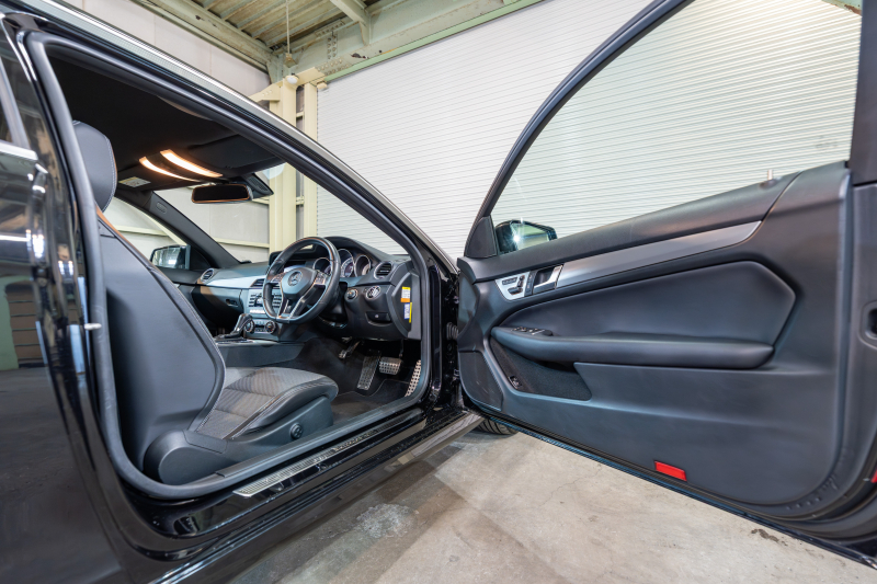 メルセデスベンツ Cクラス C180ｸｰﾍﾟ ﾚｰﾀﾞｰｾｰﾌﾃｨ＆ﾕｰﾃｨﾘﾃｨPKG　黒半革 純正ﾅﾋﾞTV Bｶﾒﾗ ﾊﾟｰｸﾄﾛﾆｯｸ ｷｾﾉﾝ LEDﾄﾞﾗｲﾋﾞﾝｸﾞﾗｲﾄ Pｽﾀ AMGｴｱﾛ＆18AW ﾄﾞﾘﾙﾄﾞﾛｰﾀｰ ﾛｺﾞ入ｷｬﾘﾊﾟｰ　2年保証