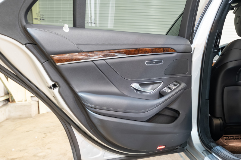 メルセデスベンツ Sクラス S400 ﾚｰﾀﾞｰｾｰﾌﾃｨPKG　後期 黒革 ﾊﾟﾉﾗﾏSR ﾅﾋﾞTV ｲｰｼﾞｰｸﾛｰｼﾞｬｰ 自動ﾄﾗﾝｸ ﾌｯﾄｵｰﾌﾟﾅｰ ｴｱﾊﾞﾗﾝｽP ﾏﾙﾁﾋﾞｰﾑLED　2年保証