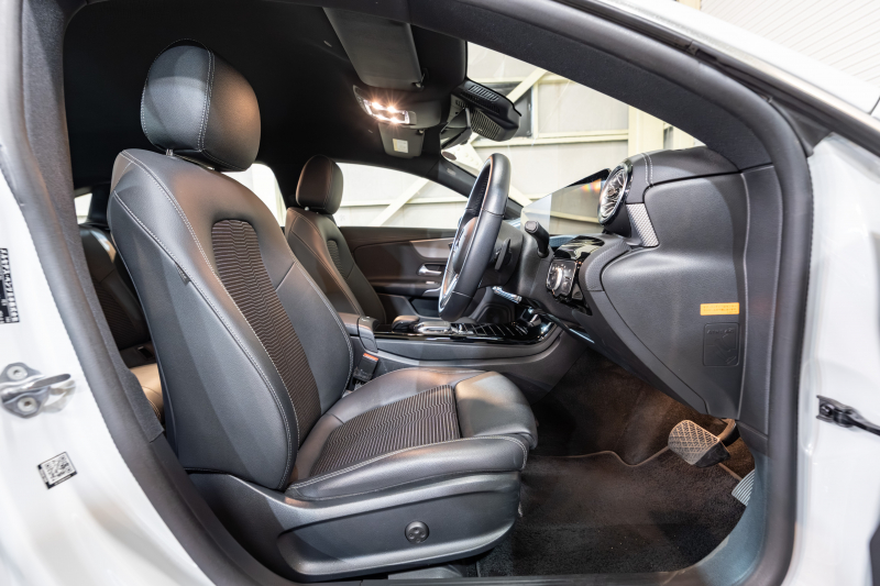 メルセデスベンツ CLAクラス CLA200dｼｭｰﾃｨﾝｸﾞﾌﾞﾚｰｸ ﾚｰﾀﾞｰｾｰﾌﾃｨPKG　Pｽﾀ 黒半革 ﾒﾓﾘｰPｼｰﾄ ﾋｰﾀｰ ﾅﾋﾞTV Bｶﾒﾗ LEDﾍｯﾄﾞﾗｲﾄ ﾜｲﾔﾚｽﾁｬｰｼﾞﾝｸﾞ 自動Rｹﾞｰﾄ/ﾊﾝｽﾞﾌﾘｰA　2年保証