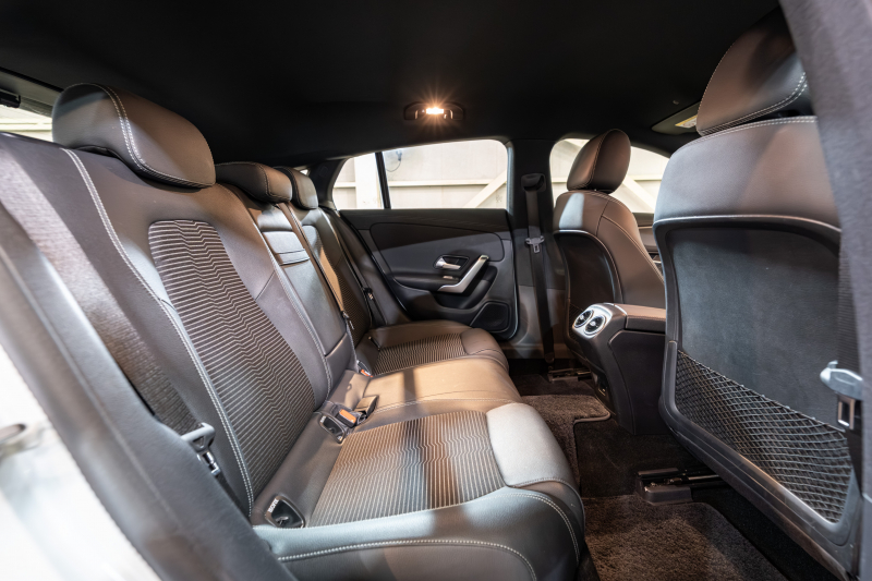 メルセデスベンツ CLAクラス CLA200dｼｭｰﾃｨﾝｸﾞﾌﾞﾚｰｸ ﾚｰﾀﾞｰｾｰﾌﾃｨPKG　Pｽﾀ 黒半革 ﾒﾓﾘｰPｼｰﾄ ﾋｰﾀｰ ﾅﾋﾞTV Bｶﾒﾗ LEDﾍｯﾄﾞﾗｲﾄ ﾜｲﾔﾚｽﾁｬｰｼﾞﾝｸﾞ 自動Rｹﾞｰﾄ/ﾊﾝｽﾞﾌﾘｰA　2年保証