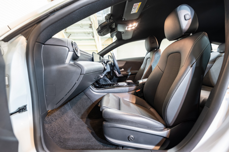 メルセデスベンツ CLAクラス CLA200dｼｭｰﾃｨﾝｸﾞﾌﾞﾚｰｸ ﾚｰﾀﾞｰｾｰﾌﾃｨPKG　Pｽﾀ 黒半革 ﾒﾓﾘｰPｼｰﾄ ﾋｰﾀｰ ﾅﾋﾞTV Bｶﾒﾗ LEDﾍｯﾄﾞﾗｲﾄ ﾜｲﾔﾚｽﾁｬｰｼﾞﾝｸﾞ 自動Rｹﾞｰﾄ/ﾊﾝｽﾞﾌﾘｰA　2年保証