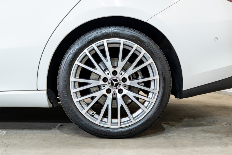 メルセデスベンツ CLAクラス CLA200dｼｭｰﾃｨﾝｸﾞﾌﾞﾚｰｸ ﾚｰﾀﾞｰｾｰﾌﾃｨPKG　Pｽﾀ 黒半革 ﾒﾓﾘｰPｼｰﾄ ﾋｰﾀｰ ﾅﾋﾞTV Bｶﾒﾗ LEDﾍｯﾄﾞﾗｲﾄ ﾜｲﾔﾚｽﾁｬｰｼﾞﾝｸﾞ 自動Rｹﾞｰﾄ/ﾊﾝｽﾞﾌﾘｰA　2年保証