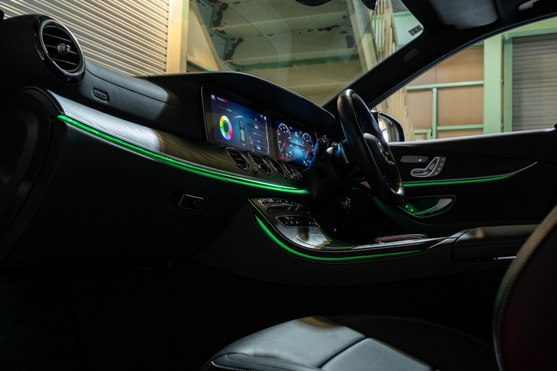 メルセデスベンツ Eクラス E200 ｽﾎﾟｰﾂ AMGｲﾝﾃﾘｱPKG ｴｸｽｸﾙｰｼﾌﾞ&ﾚｰﾀﾞｰSP　後期 BSG搭載 黒革 ﾊﾟﾉﾗﾏSR ﾅﾋﾞTV 360°ｶﾒﾗ ﾌﾞﾙﾒｽﾀｰ ﾍｯﾄﾞｱｯﾌﾟD ﾜｲﾔﾚｽﾁｬｰｼﾞ 自動ﾄﾗﾝｸ LEDﾍｯﾄﾞﾗｲﾄ　2年保証