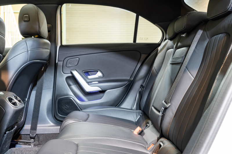 メルセデスベンツ Aクラス A250ｾﾀﾞﾝ 4MATIC ﾚｻﾞｰEXC&ｱﾄﾞﾊﾞﾝｽﾄﾞ&ﾅﾋﾞｹﾞｰｼｮﾝ&ﾚｰﾀﾞｰSP　黒革 ﾊﾟﾉﾗﾏSR MBUXﾅﾋﾞ ﾌﾙｾｸﾞ 360ｶﾒﾗ ﾜｲﾔﾚｽﾁｬｰｼﾞ ﾍｯﾄﾞｱｯﾌﾟD ADVｽﾋﾟｰｶｰ LEDﾍｯﾄﾞﾗｲﾄ　2年保証