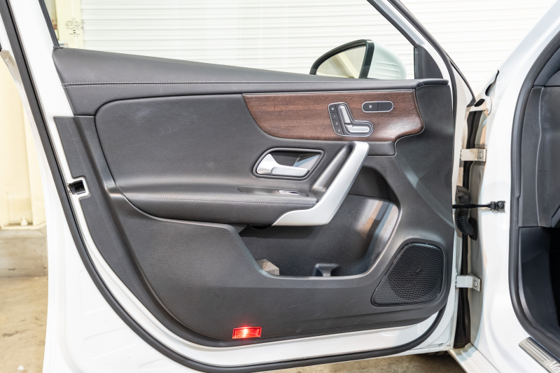 メルセデスベンツ Aクラス A250ｾﾀﾞﾝ 4MATIC ﾚｻﾞｰEXC&ｱﾄﾞﾊﾞﾝｽﾄﾞ&ﾅﾋﾞｹﾞｰｼｮﾝ&ﾚｰﾀﾞｰSP　黒革 ﾊﾟﾉﾗﾏSR MBUXﾅﾋﾞ ﾌﾙｾｸﾞ 360ｶﾒﾗ ﾜｲﾔﾚｽﾁｬｰｼﾞ ﾍｯﾄﾞｱｯﾌﾟD ADVｽﾋﾟｰｶｰ LEDﾍｯﾄﾞﾗｲﾄ　2年保証