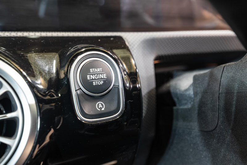 メルセデスベンツ Aクラス A250ｾﾀﾞﾝ 4MATIC ﾚｻﾞｰEXC&ｱﾄﾞﾊﾞﾝｽﾄﾞ&ﾅﾋﾞｹﾞｰｼｮﾝ&ﾚｰﾀﾞｰSP　黒革 ﾊﾟﾉﾗﾏSR MBUXﾅﾋﾞ ﾌﾙｾｸﾞ 360ｶﾒﾗ ﾜｲﾔﾚｽﾁｬｰｼﾞ ﾍｯﾄﾞｱｯﾌﾟD ADVｽﾋﾟｰｶｰ LEDﾍｯﾄﾞﾗｲﾄ　2年保証