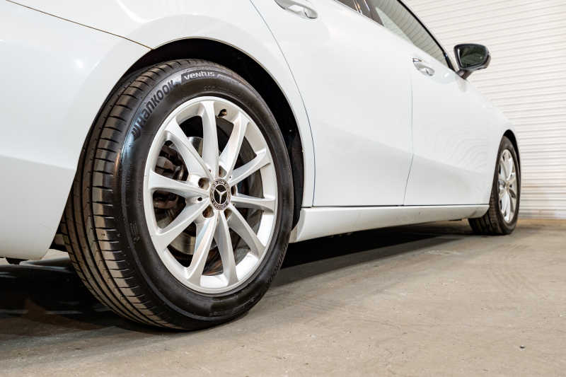 メルセデスベンツ Aクラス A250ｾﾀﾞﾝ 4MATIC ﾚｻﾞｰEXC&ｱﾄﾞﾊﾞﾝｽﾄﾞ&ﾅﾋﾞｹﾞｰｼｮﾝ&ﾚｰﾀﾞｰSP　黒革 ﾊﾟﾉﾗﾏSR MBUXﾅﾋﾞ ﾌﾙｾｸﾞ 360ｶﾒﾗ ﾜｲﾔﾚｽﾁｬｰｼﾞ ﾍｯﾄﾞｱｯﾌﾟD ADVｽﾋﾟｰｶｰ LEDﾍｯﾄﾞﾗｲﾄ　2年保証