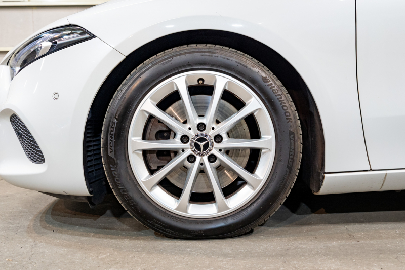 メルセデスベンツ Aクラス A250ｾﾀﾞﾝ 4MATIC ﾚｻﾞｰEXC&ｱﾄﾞﾊﾞﾝｽﾄﾞ&ﾅﾋﾞｹﾞｰｼｮﾝ&ﾚｰﾀﾞｰSP　黒革 ﾊﾟﾉﾗﾏSR MBUXﾅﾋﾞ ﾌﾙｾｸﾞ 360ｶﾒﾗ ﾜｲﾔﾚｽﾁｬｰｼﾞ ﾍｯﾄﾞｱｯﾌﾟD ADVｽﾋﾟｰｶｰ LEDﾍｯﾄﾞﾗｲﾄ　2年保証