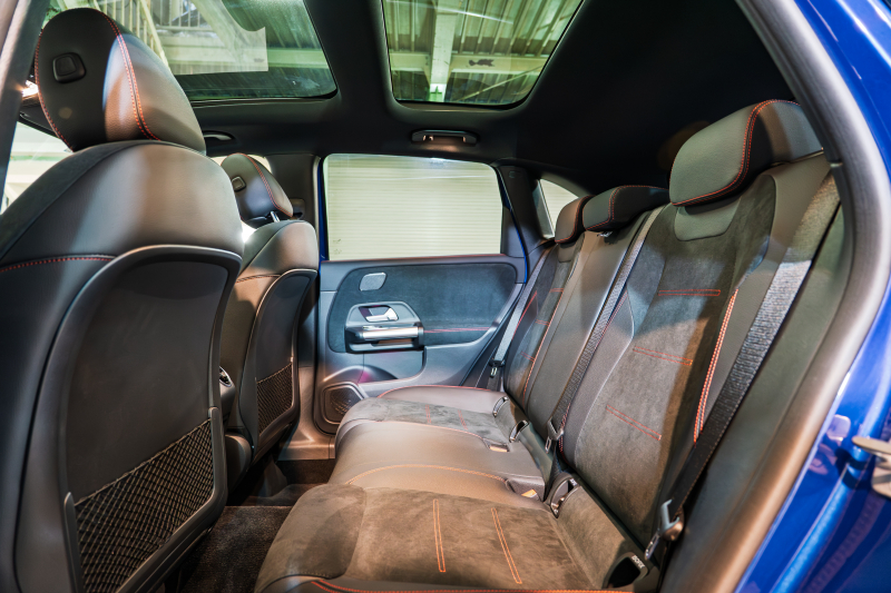 メルセデスベンツ Bクラス B180 BSG搭載 AMGﾗｲﾝPKG ｱﾄﾞﾊﾞﾝｽﾄﾞ&ﾅﾋﾞｹﾞｰｼｮﾝ&ﾚｰﾀﾞｰｾｰﾌﾃｨPKG　後期 Newﾃﾞｻﾞｲﾝｽﾃｱ 1ｵﾅ 黒半革 ﾊﾟﾉSR MBUXﾅﾋﾞ ﾌﾙｾｸﾞ 360ｶﾒﾗ ﾍｯﾄﾞｱｯﾌﾟD 自動ﾃｰﾙｹﾞｰﾄ LEDﾍｯﾄﾞﾗｲﾄ ｼｰﾄﾋｰﾀｰ　2年保証