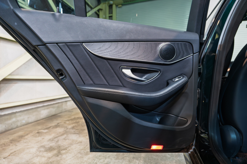 メルセデスベンツ Cクラス C220d ﾜｺﾞﾝ AVG AMGﾗｲﾝ ﾚｰﾀﾞｰSP　後期 黒革 ﾅﾋﾞTV Bｶﾒ AIRｻｽ LEDﾍｯﾄﾞﾗｲﾄ ACC BSM LCW　2年保証