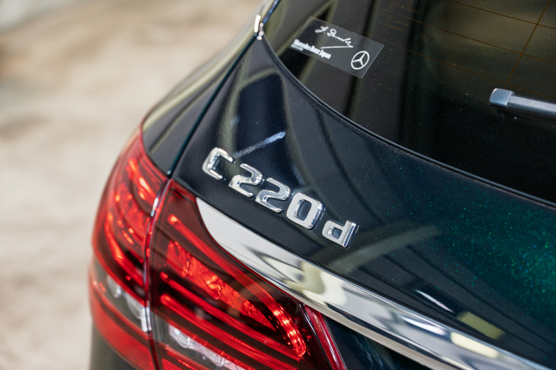 メルセデスベンツ Cクラス C220d ﾜｺﾞﾝ AVG AMGﾗｲﾝ ﾚｰﾀﾞｰSP　後期 黒革 ﾅﾋﾞTV Bｶﾒ AIRｻｽ LEDﾍｯﾄﾞﾗｲﾄ ACC BSM LCW　2年保証