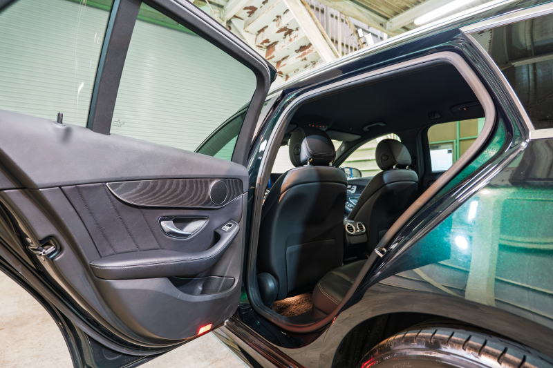 メルセデスベンツ Cクラス C220d ﾜｺﾞﾝ AVG AMGﾗｲﾝ ﾚｰﾀﾞｰSP　後期 黒革 ﾅﾋﾞTV Bｶﾒ AIRｻｽ LEDﾍｯﾄﾞﾗｲﾄ ACC BSM LCW　2年保証