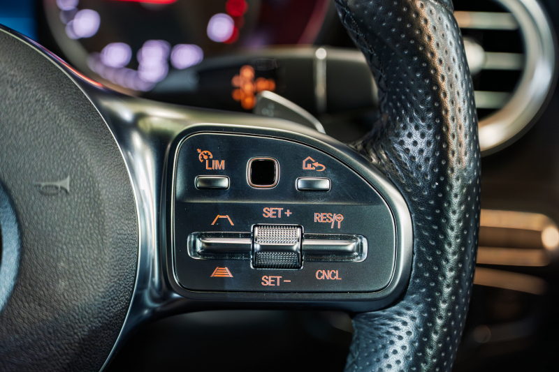 メルセデスベンツ Cクラス C220d ﾜｺﾞﾝ AVG AMGﾗｲﾝ ﾚｰﾀﾞｰSP　後期 黒革 ﾅﾋﾞTV Bｶﾒ AIRｻｽ LEDﾍｯﾄﾞﾗｲﾄ ACC BSM LCW　2年保証