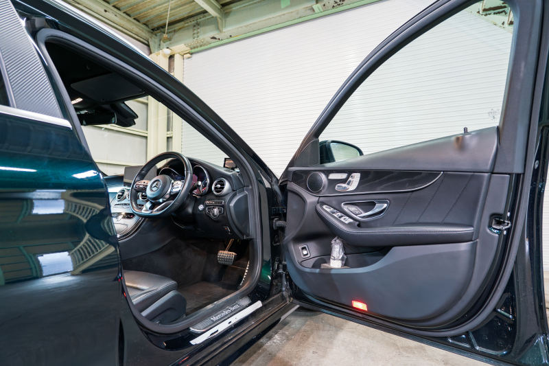 メルセデスベンツ Cクラス C220d ﾜｺﾞﾝ AVG AMGﾗｲﾝ ﾚｰﾀﾞｰSP　後期 黒革 ﾅﾋﾞTV Bｶﾒ AIRｻｽ LEDﾍｯﾄﾞﾗｲﾄ ACC BSM LCW　2年保証