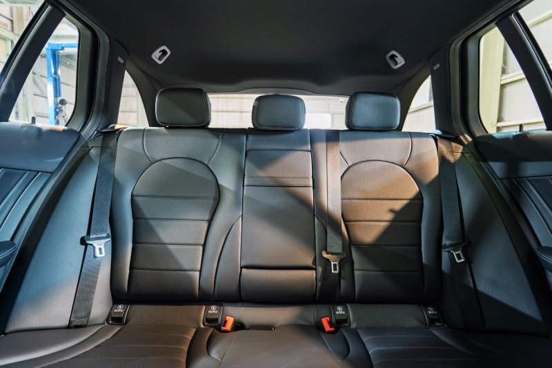 メルセデスベンツ Cクラス C220d ﾜｺﾞﾝ AVG AMGﾗｲﾝ ﾚｰﾀﾞｰSP　後期 黒革 ﾅﾋﾞTV Bｶﾒ AIRｻｽ LEDﾍｯﾄﾞﾗｲﾄ ACC BSM LCW　2年保証