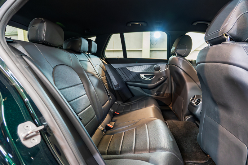 メルセデスベンツ Cクラス C220d ﾜｺﾞﾝ AVG AMGﾗｲﾝ ﾚｰﾀﾞｰSP　後期 黒革 ﾅﾋﾞTV Bｶﾒ AIRｻｽ LEDﾍｯﾄﾞﾗｲﾄ ACC BSM LCW　2年保証