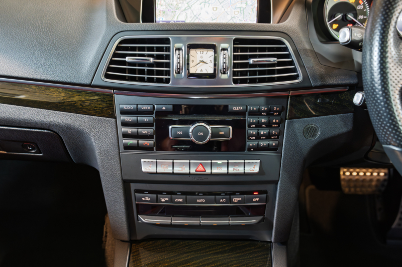 メルセデスベンツ Eクラス E250ｸｰﾍﾟ AMGｽﾎﾟｰﾂ&ﾚｰﾀﾞｰｾｰﾌﾃｨPKG　後期 Pｽﾀ 赤革 ﾊﾟﾉﾗﾏSR ﾅﾋﾞTV 360ｶﾒ LEDﾍｯﾄﾞﾗｲﾄ AMGｴｱﾛ&18AW ACC BSM LCW　2年保証