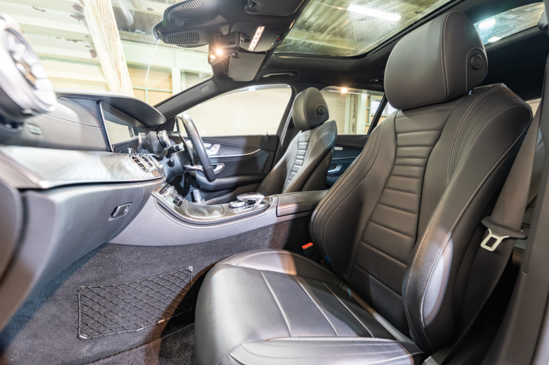 メルセデスベンツ Eクラス E300ﾜｺﾞﾝ AVGｽﾎﾟｰﾂ ｴｸｽｸﾙｰｼﾌﾞPKG ﾚｰﾀﾞｰSP　中期 1ｵｰﾅｰ 黒革 ﾊﾟﾉﾗﾏSR ﾅﾋﾞTV Meｺﾈ carplay ﾌﾞﾙﾒｽﾀｰ ﾍｯﾄﾞｱｯﾌﾟD ｴｱﾊﾞﾗﾝｽP 自動ﾄﾗﾝｸ ﾌｯﾄｵｰﾌﾟﾅｰ Newﾃﾞｻﾞｲﾝｽﾃｱ　2年保証