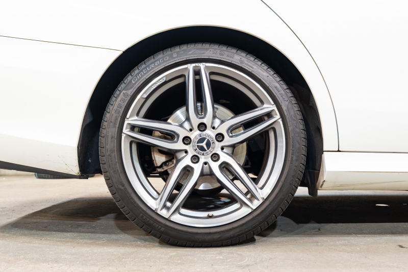 メルセデスベンツ Eクラス E300ﾜｺﾞﾝ AVGｽﾎﾟｰﾂ ｴｸｽｸﾙｰｼﾌﾞPKG ﾚｰﾀﾞｰSP　中期 1ｵｰﾅｰ 黒革 ﾊﾟﾉﾗﾏSR ﾅﾋﾞTV Meｺﾈ carplay ﾌﾞﾙﾒｽﾀｰ ﾍｯﾄﾞｱｯﾌﾟD ｴｱﾊﾞﾗﾝｽP 自動ﾄﾗﾝｸ ﾌｯﾄｵｰﾌﾟﾅｰ Newﾃﾞｻﾞｲﾝｽﾃｱ　2年保証