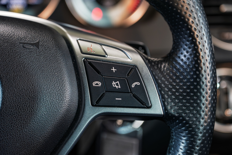 メルセデスベンツ Cクラス C200 BE-EF AVG ﾕｰﾃｨﾘﾃｨ&ﾚｰﾀﾞｰｾｰﾌﾃｨｰPKG　黒革 純正ﾅﾋﾞTV Bｶﾒﾗ ﾊﾟｰｸﾄﾛﾆｯｸ ｷｾﾉﾝ LEDﾄﾞﾗｲﾋﾞﾝｸﾞﾗｲﾄ Pｽﾀ AMGｴｱﾛ＆17AW ﾄﾞﾘﾙﾄﾞﾛｰﾀｰ ﾛｺﾞ入ｷｬﾘﾊﾟｰ　2年保証