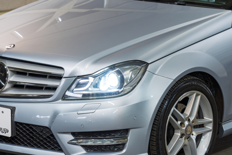 メルセデスベンツ Cクラス C200 BE-EF AVG ﾕｰﾃｨﾘﾃｨ&ﾚｰﾀﾞｰｾｰﾌﾃｨｰPKG　黒革 純正ﾅﾋﾞTV Bｶﾒﾗ ﾊﾟｰｸﾄﾛﾆｯｸ ｷｾﾉﾝ LEDﾄﾞﾗｲﾋﾞﾝｸﾞﾗｲﾄ Pｽﾀ AMGｴｱﾛ＆17AW ﾄﾞﾘﾙﾄﾞﾛｰﾀｰ ﾛｺﾞ入ｷｬﾘﾊﾟｰ　2年保証